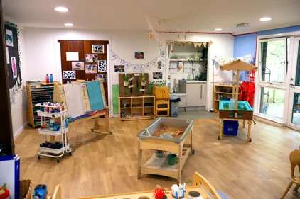 Nursery photograph 1774611250354 - profile view