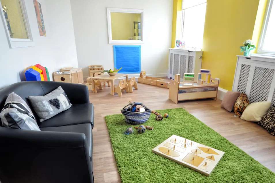 Nursery photograph 1774611242597 - profile view